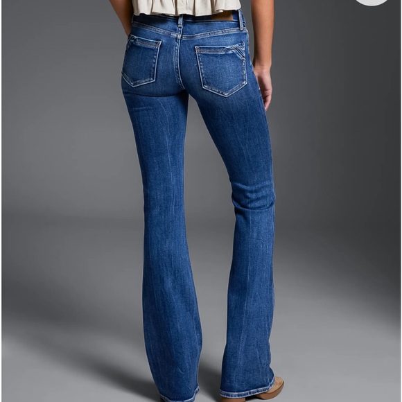 Buckle Denim - NWOT Buckle Lowrise Bootcut Jeans